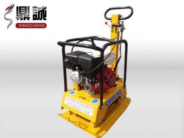 點(diǎn)擊查看詳細(xì)信息<br>標(biāo)題：雙向振動(dòng)平板夯 閱讀次數(shù)：13790