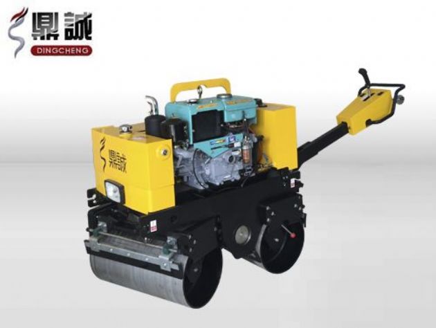 點(diǎn)擊查看詳細(xì)信息<br>標(biāo)題：DC-840-I全液壓手扶雙鋼輪壓路機(jī) 閱讀次數(shù)：15044